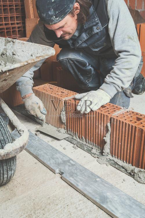 建筑材料水泥混凝土砖部分真实的人韧性家庭生活工业建筑业重建摄影